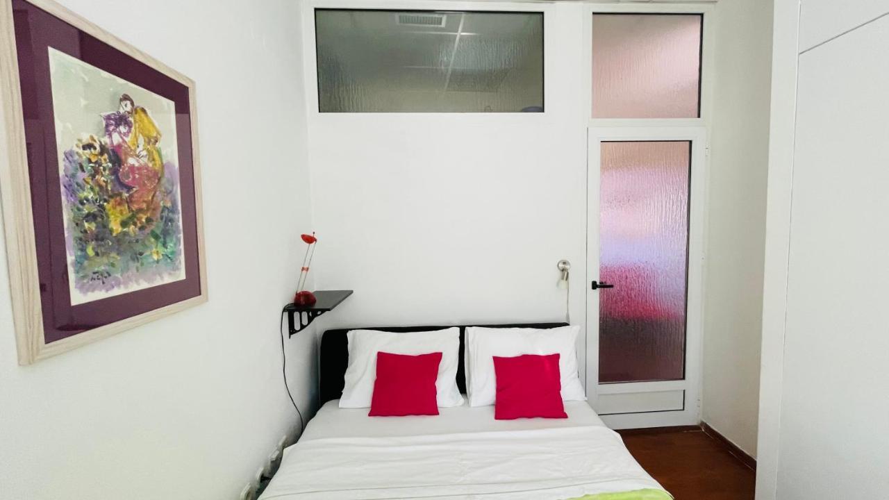Vintage Apartment Inside City Galleria - Zara Esterno foto